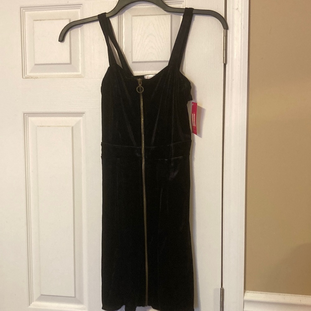 Xhilaration NWT Black Velvet Zip Up In the Front Dress